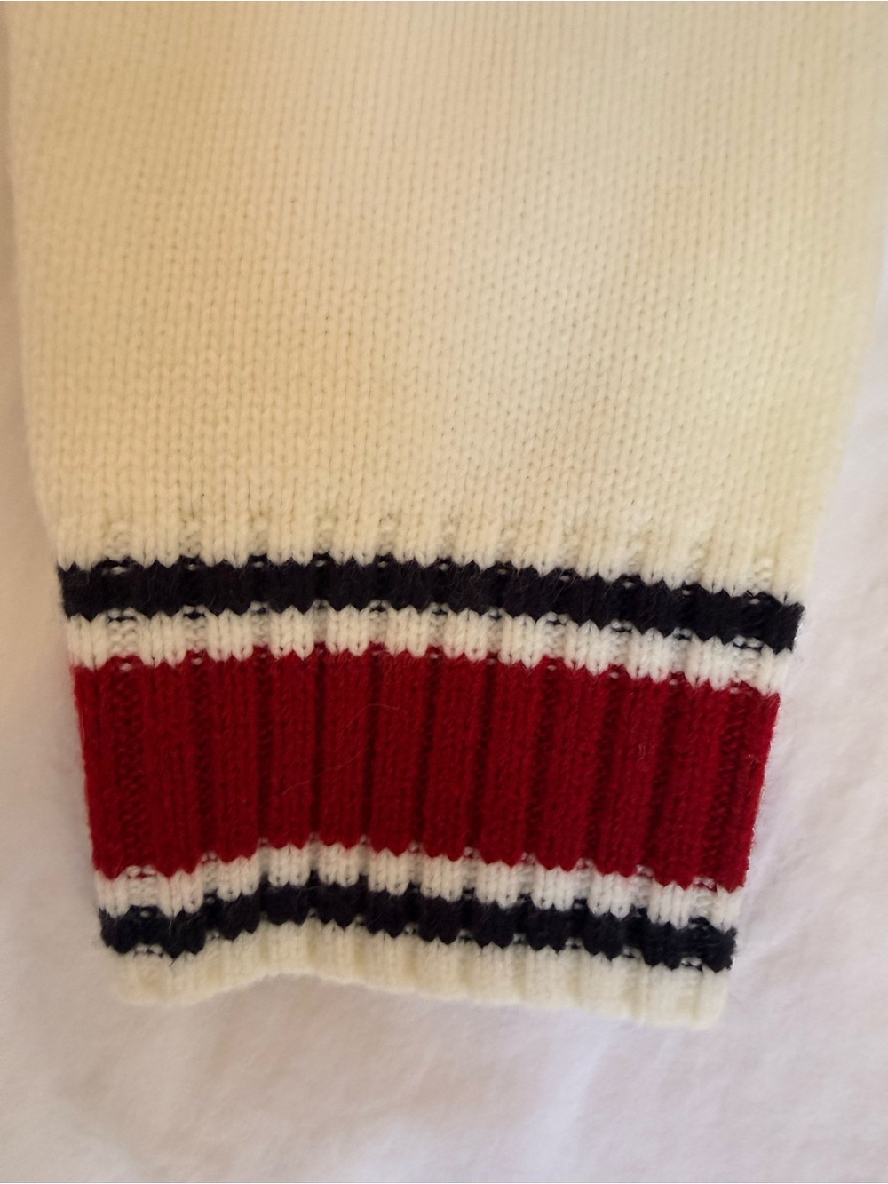 Tommy Hilfiger Cream Knit Sweater with Embroidered Crest - Picture 5 of 10